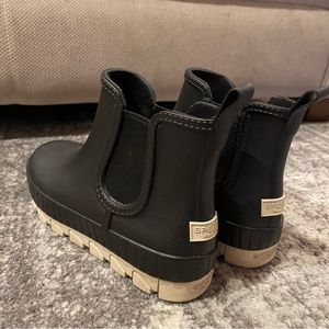 Women’s Sperry Rainboots